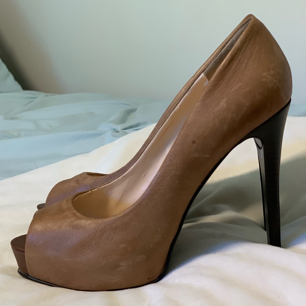 GUESS Real Hazelnut Leather Peep Toe Pumps
